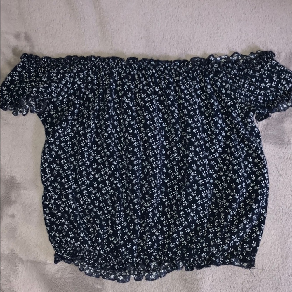 Brandy Melville Floral Off the shoulder top
